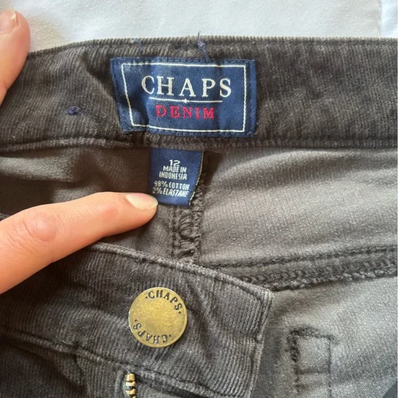 3 Pairs of Chaps Corduroy Pants - Picture 10 of 12